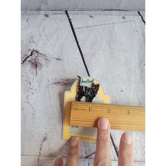 Joe Cool Silver Tabby Cat Pin Earings NOS Made In UK - Picture 5 of 6